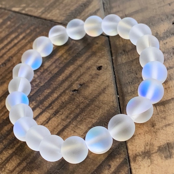 8mm Clear Mystic Glass Bead Stretch Bracelet - Picture 2 of 4